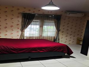 Express O 91923 Homestay Zona