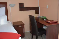 Cozy Nest Guest House Hotels near Japanese Gardens