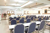 Bayview Beach Resort Hotel di Bang Saphan
