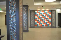 Holiday Inn Express & Suites Knoxville West - Papermill DR