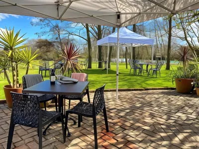 Crouchers Hotel