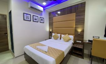 Hotel Blue Wellington - Near Mumbai Airport