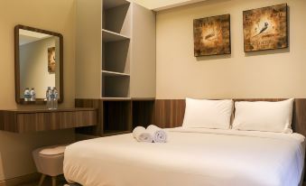 Simply Look Studio Room Gateway Park LRT City Bekasi Apartment