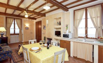 Tuscan Style Apartment with View of the Hills