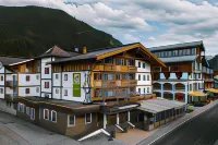 Hotel Flachauerhof Отели рядом с достопримечательностью «Flachau Schneewandern Weg»