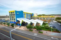 Days Inn by Wyndham Virginia Beach at the Beach - 2-Star