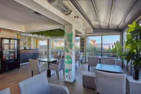Athens Way Pop Art Hotel - Bed and Breakfasts