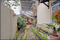 Adinda Homestay Lembang Hotel dekat Kebun Strawberry