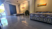 Blue Pagoda Rooms 포로 호텔