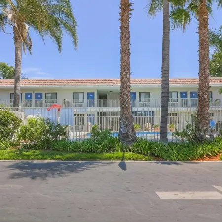 Motel 6 Simi Valley, CA