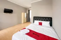 RedDoorz near Maulana Yusuf Stadium Serang Hotels in Serang