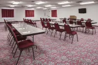 Super 8 by Wyndham Manhattan KS Hotels in Manhattan
