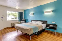 Motel 6 Waco, TX - Lacy Lakeview Hotels in Elm Mott
