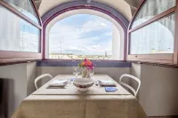 ApartaSuites Alberca Deluxe