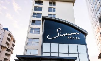Simon Hotel