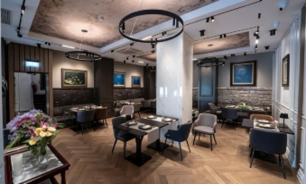 VIZUALIZA Residence Hotel - Housity