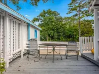 Log Cabin Inn Hotels in Cedar Township