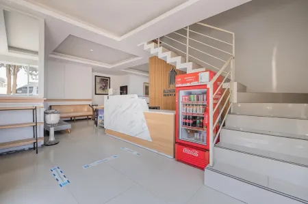 RedDoorz Near Jawa Timur Park 2