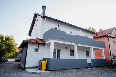 House Karakas Отели в г. Рудановац