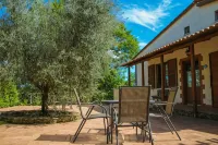 Agriturismomillefiori Hotels near Sotto Costo Di Zhang Congli