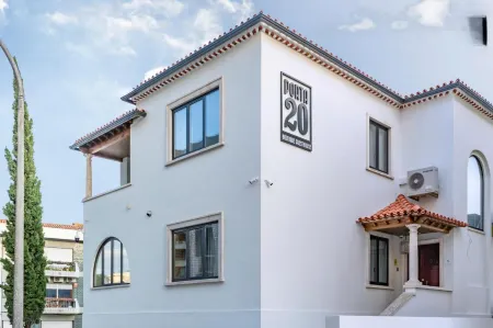 Porta 20 Boutique Guesthouse Отели рядом с достопримечательностью «Polytechnic of Leiria»