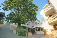 Hotel Lucija Hotels in Крушево