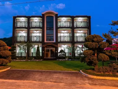 Jebudo Woori Pension Hotels near Jeongok Port