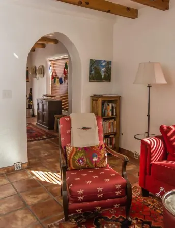 Charming Adobe One Block from the Mesilla Plaza