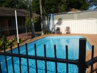 Flying Spur Motel - 2-Star