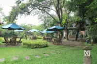 Cico Resort Hotels in Cimahpar