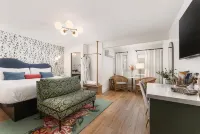Petit Soleil - Bed, Breakfast and Bar - Homestays