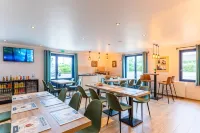 Kyriad Chantilly Nord - Saint-Maximin Hotels in Creil