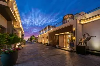 Narcissus Obhur Resort & Spa Hotels near Rapid imaging of Student Services