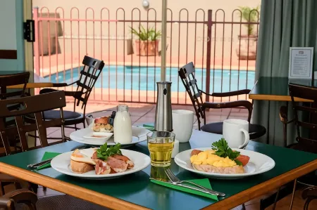 Villa Mirasol Motor Inn Отели в г. Бандаберг Запад