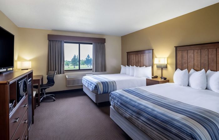 AmericInn by Wyndham Two Harbors Near Lake Superior