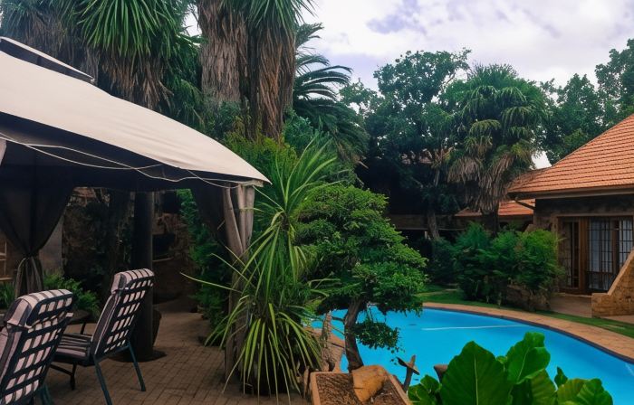 Aark Guest Lodge