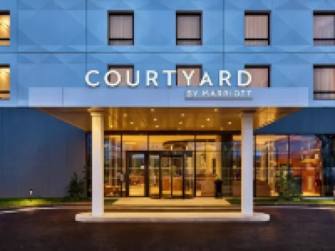 Courtyard Lyon Eurexpo Stadium Hotels in Genas