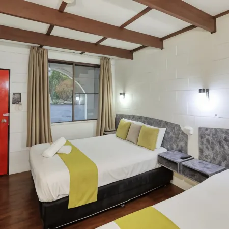 Azalea Motel