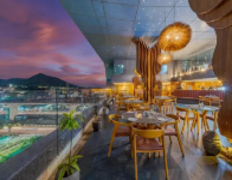 藍寶石高精品酒店