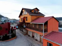 Cabañas Claro de Luna فنادق في Bocoyna Municipality