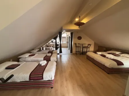 ViaVia Boutique Hotel - Kathmandu Отели рядом с достопримечательностью «Ступа Боднатх»