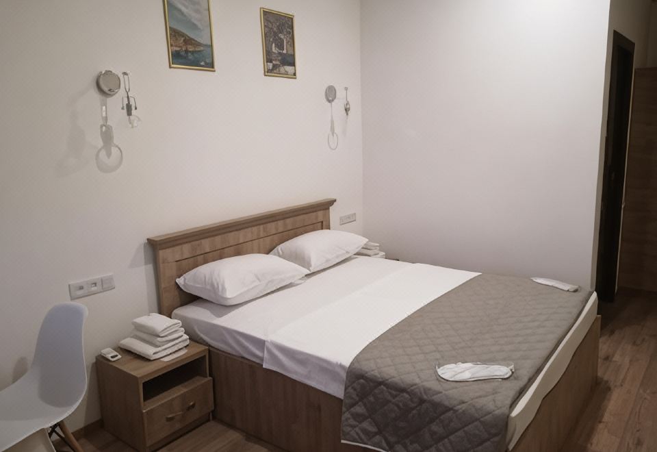 Shushan GUEST HOUSE - Housity