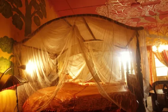 Helgasfolly Anti Hotel Residence โรงแรมใน