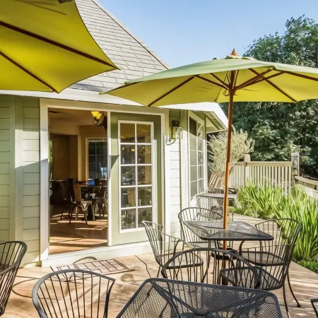 Baechtel Creek Inn