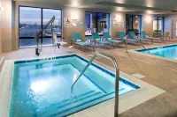 Holiday Inn Express & Suites Romeoville - Joliet North Hotels in Plainfield