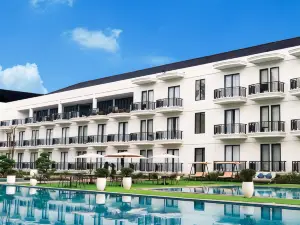 Popular 4-Star Select Hotels in Lembang