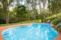 Kiewa Country Cottages - piscina
