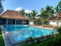 The Nalaya Hotel & Resto - Swimmingpools