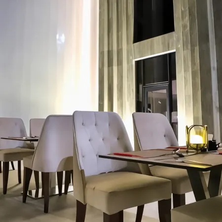 FIVE SEASONS HOTEL