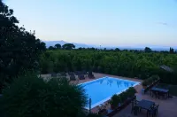La Terra Del Mezzo - Pools
